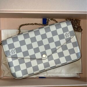 Louis Vuitton Félicie Pochette